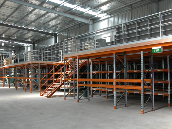 Steel platted racks placed at a height in the warehouse
